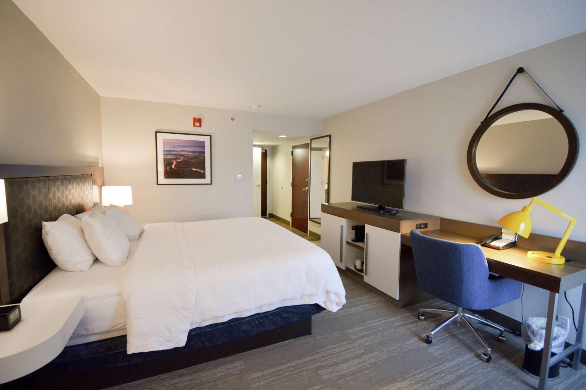 Hampton Inn Salem East - Electric Road Экстерьер фото