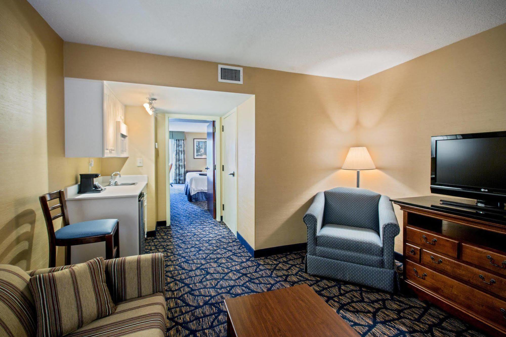 Hampton Inn Salem East - Electric Road Экстерьер фото