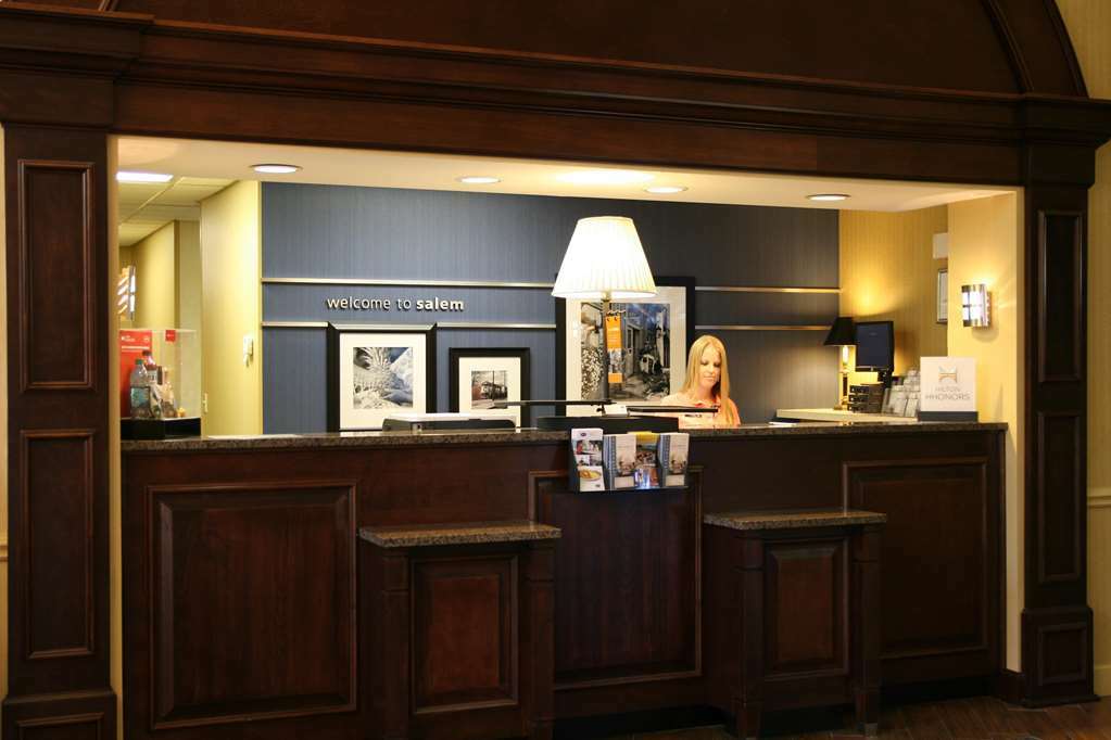 Hampton Inn Salem East - Electric Road Интерьер фото